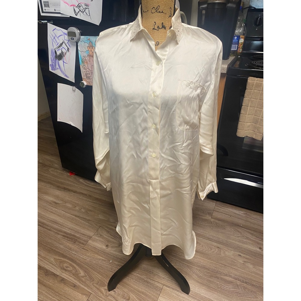Balloon Vintage Ivory Embroidered Lace Collar Silk Feel Longline Shirt Dress